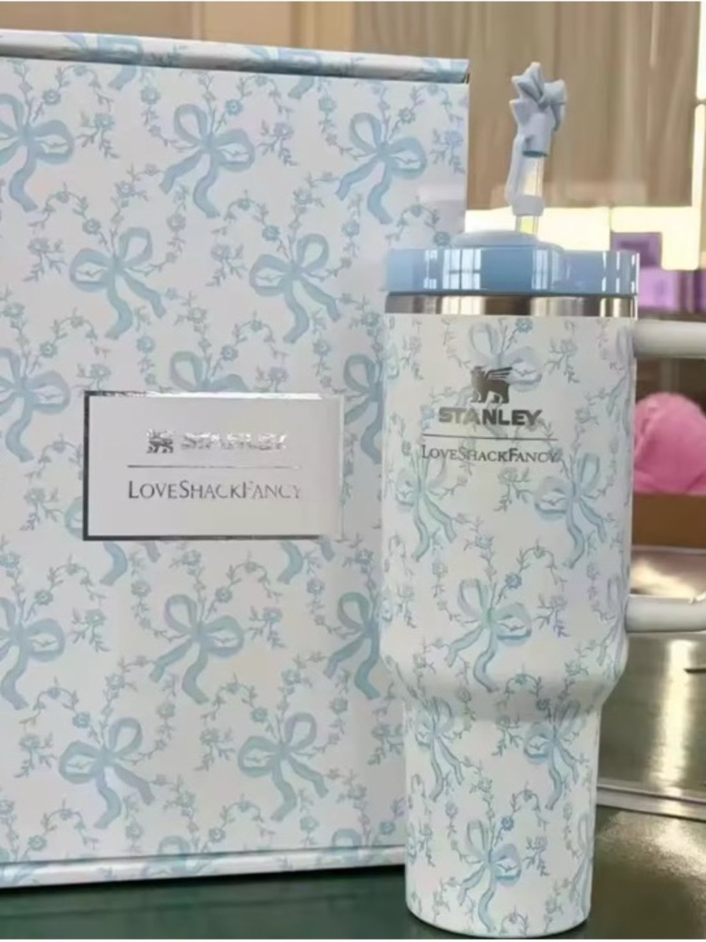 Stanley Floral Ribbon Tumbler – Light Blue & White 40oz